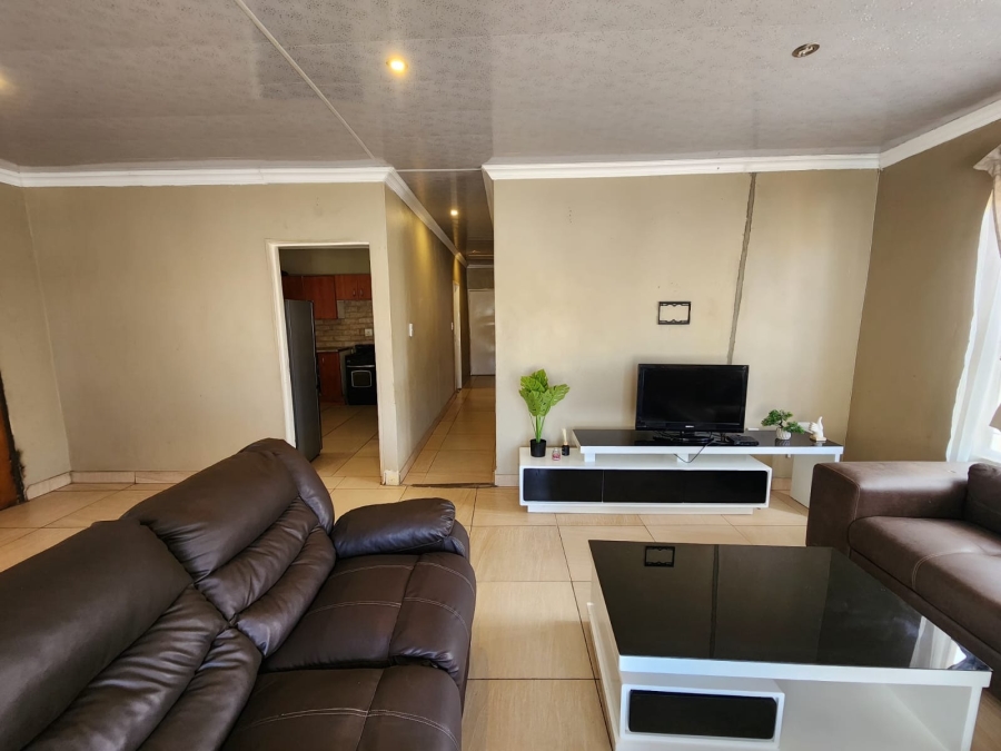 3 Bedroom Property for Sale in Tlhabane North West